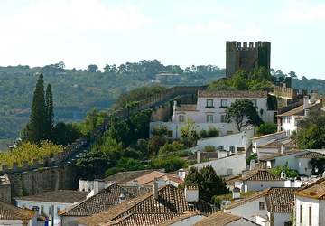 Óbidos mit Burg und Stadtmauer